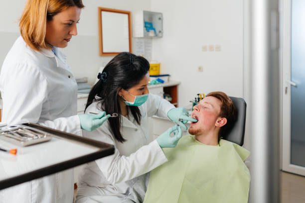 Best Emergency Dental Care for Broken or Chipped Teeth in Treasure Island, FL