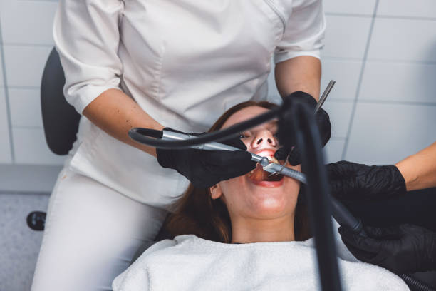 Best Emergency Gum Treatment in Treasure Island, FL